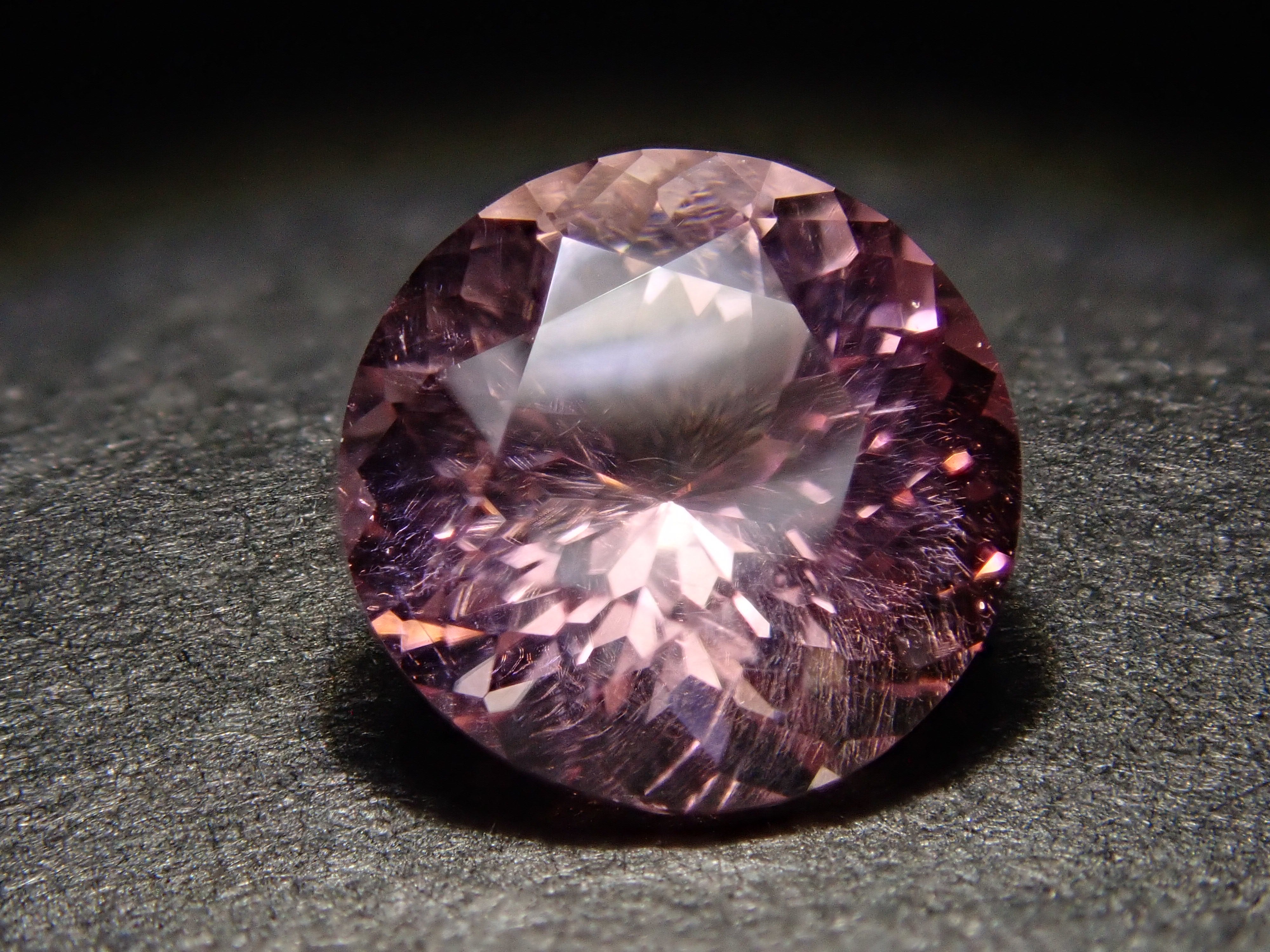 コンゴ産ピンクトルマリン 0.825ctルース