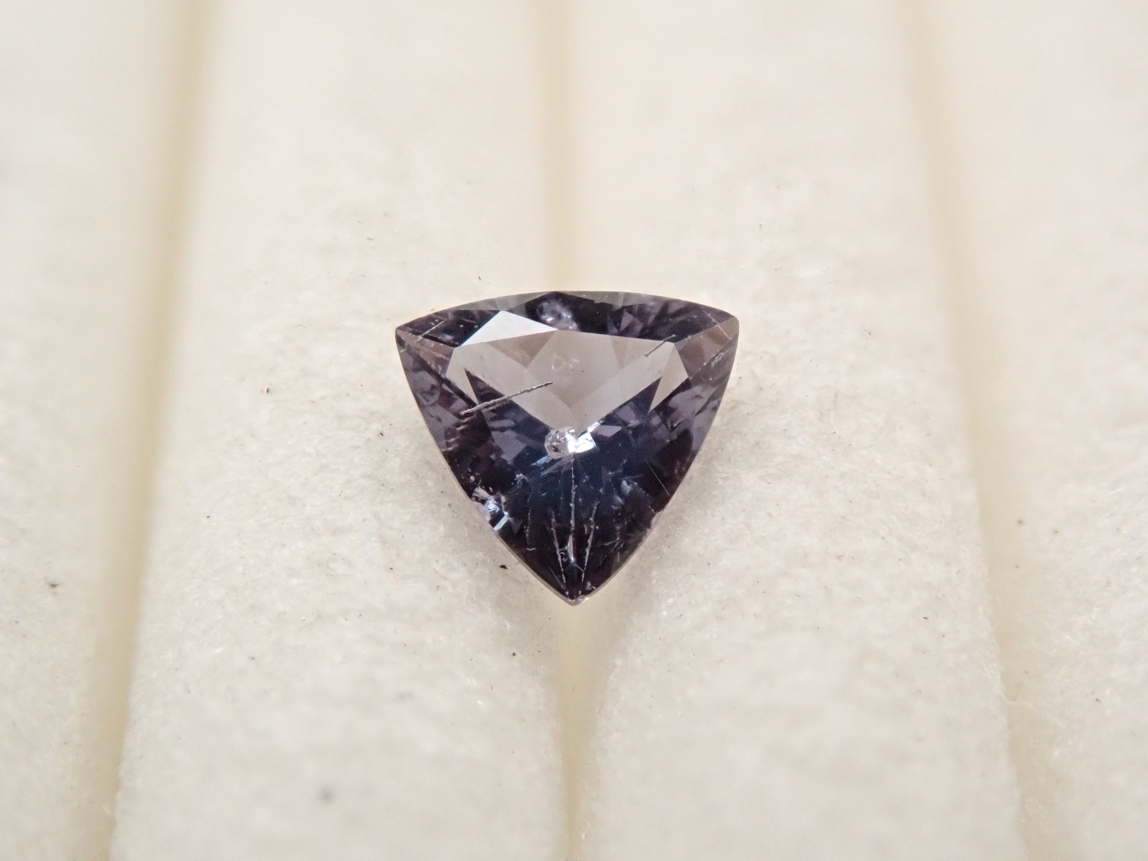 ベキリーブルーガーネット（カラーチェンジガーネット） 0.114ルース