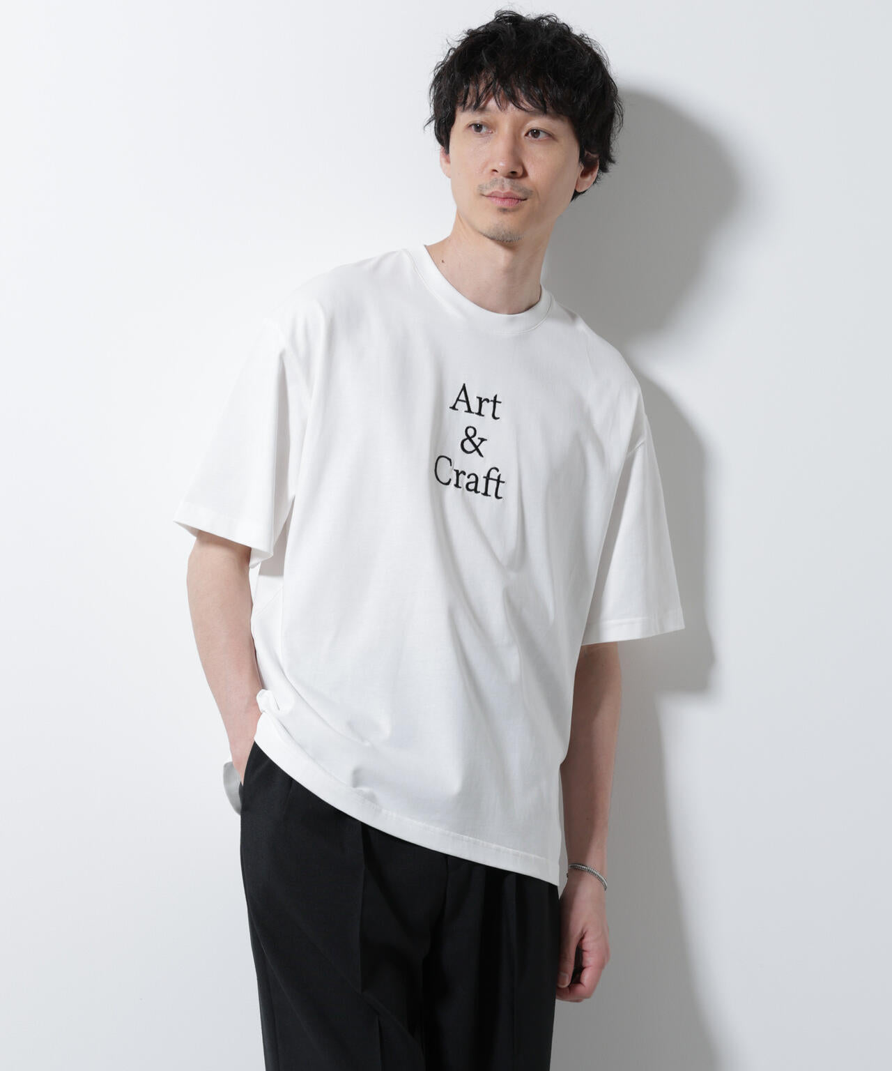 Art & Craft」エディトリアル 刺繍Tシャツ