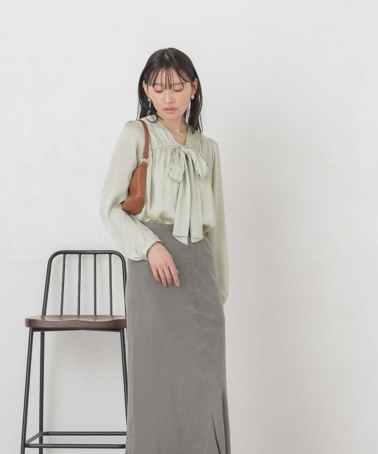 フロント ギャザー リボンタイ ブラウス