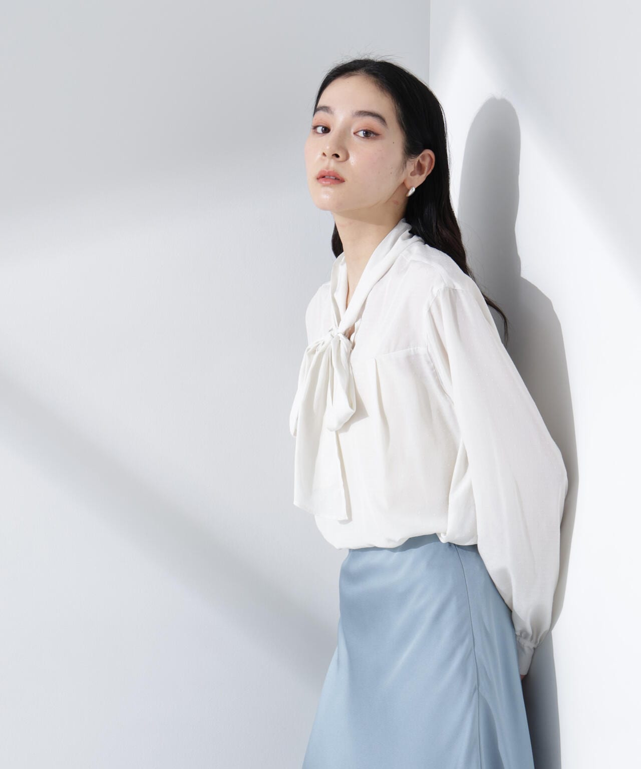 前後2WAY ボウタイブラウス