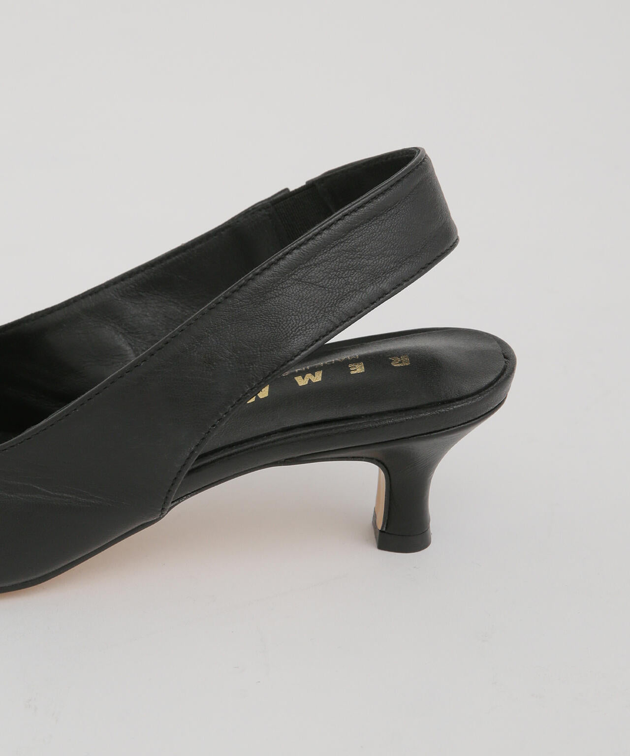 REMME/スクエアトゥバックストラップパンプス