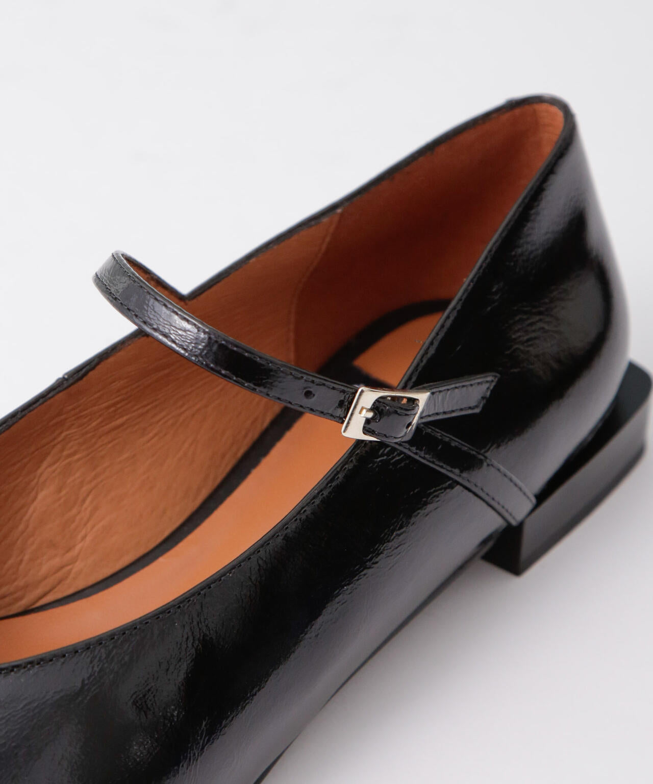 ANGEL ALARCON / ポインテッド ストラップ パンプス