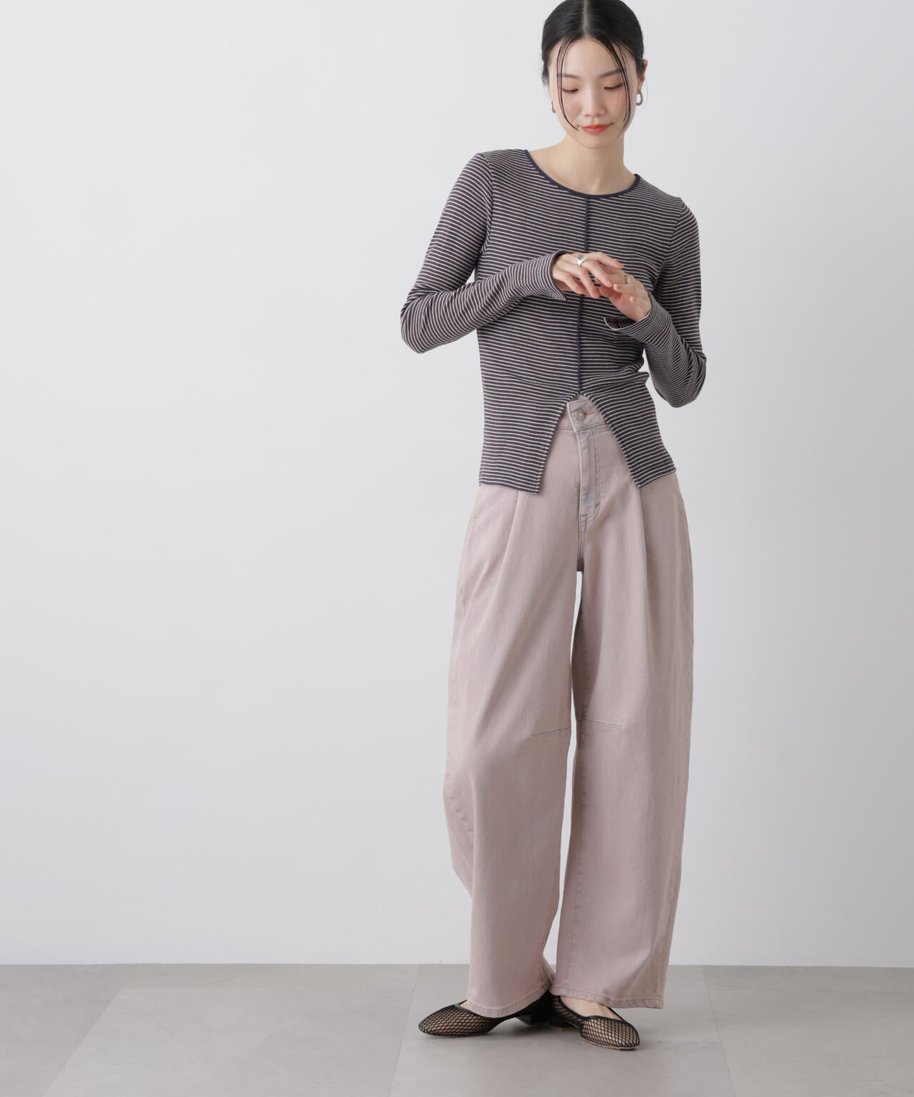 SOMETHING / HANA TUCK CURVE TAPERED