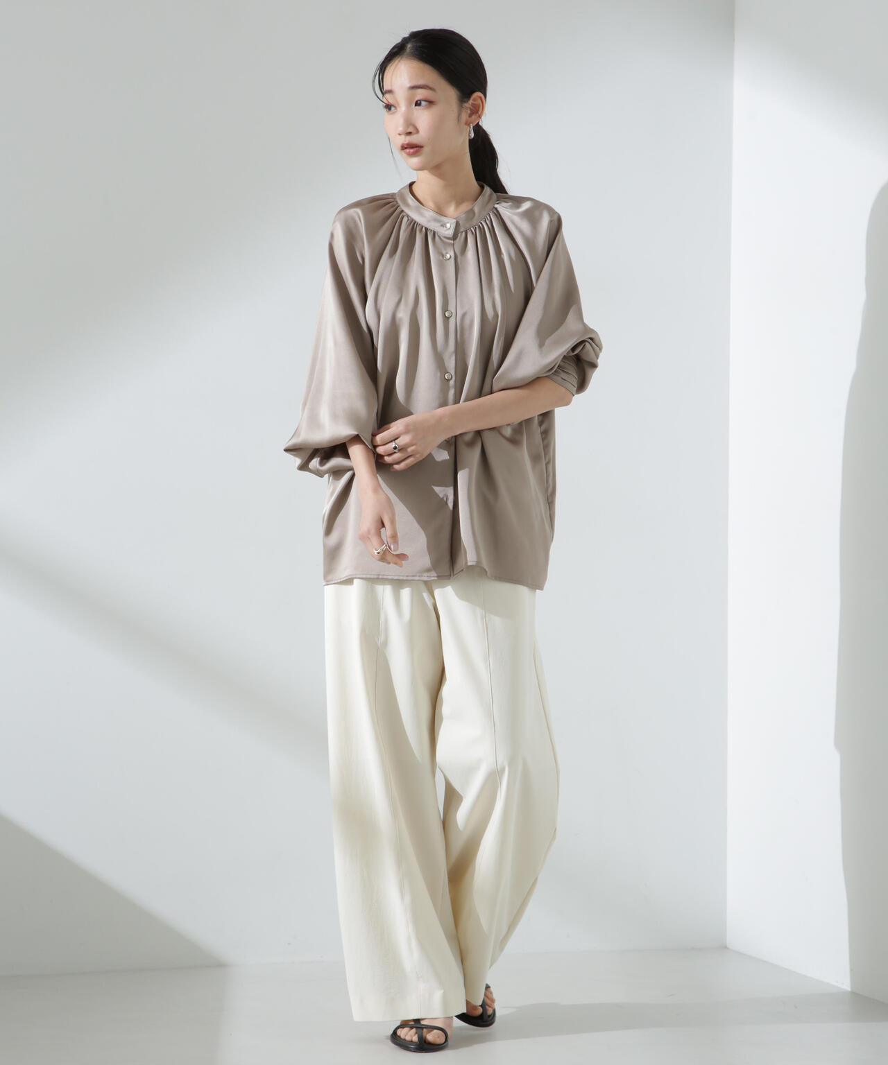 前後2WAY サテンドルマン ギャザー ブラウス
