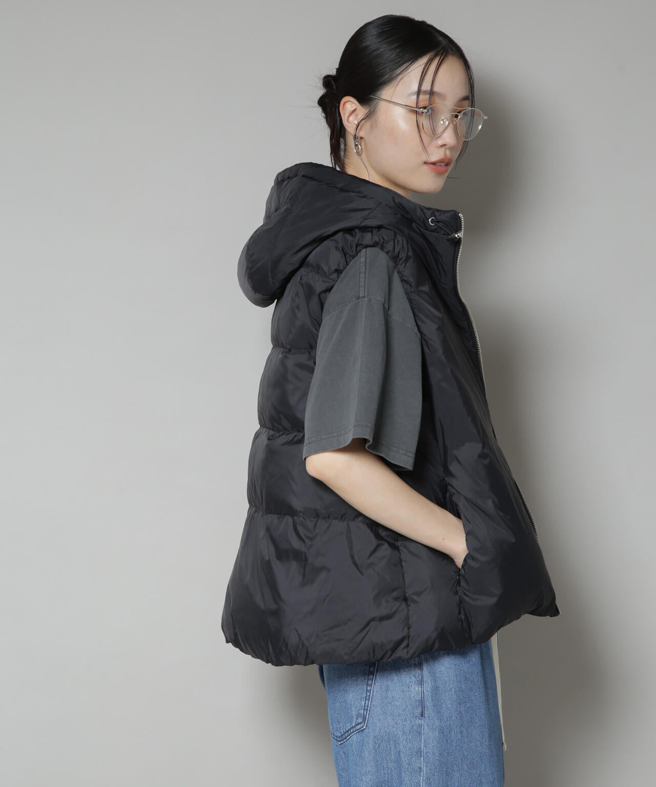 撥水加工 ライトダウン フードジップアップ ベスト