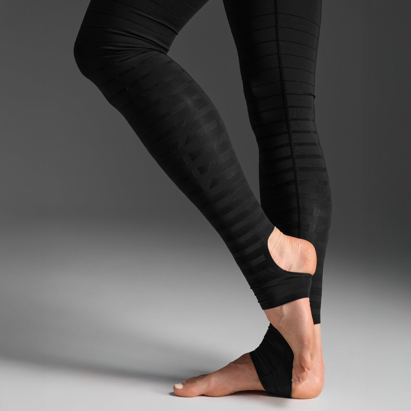 2XU | ウィメンズ パワーリカバリーコンプタイツ – Runtrip Store