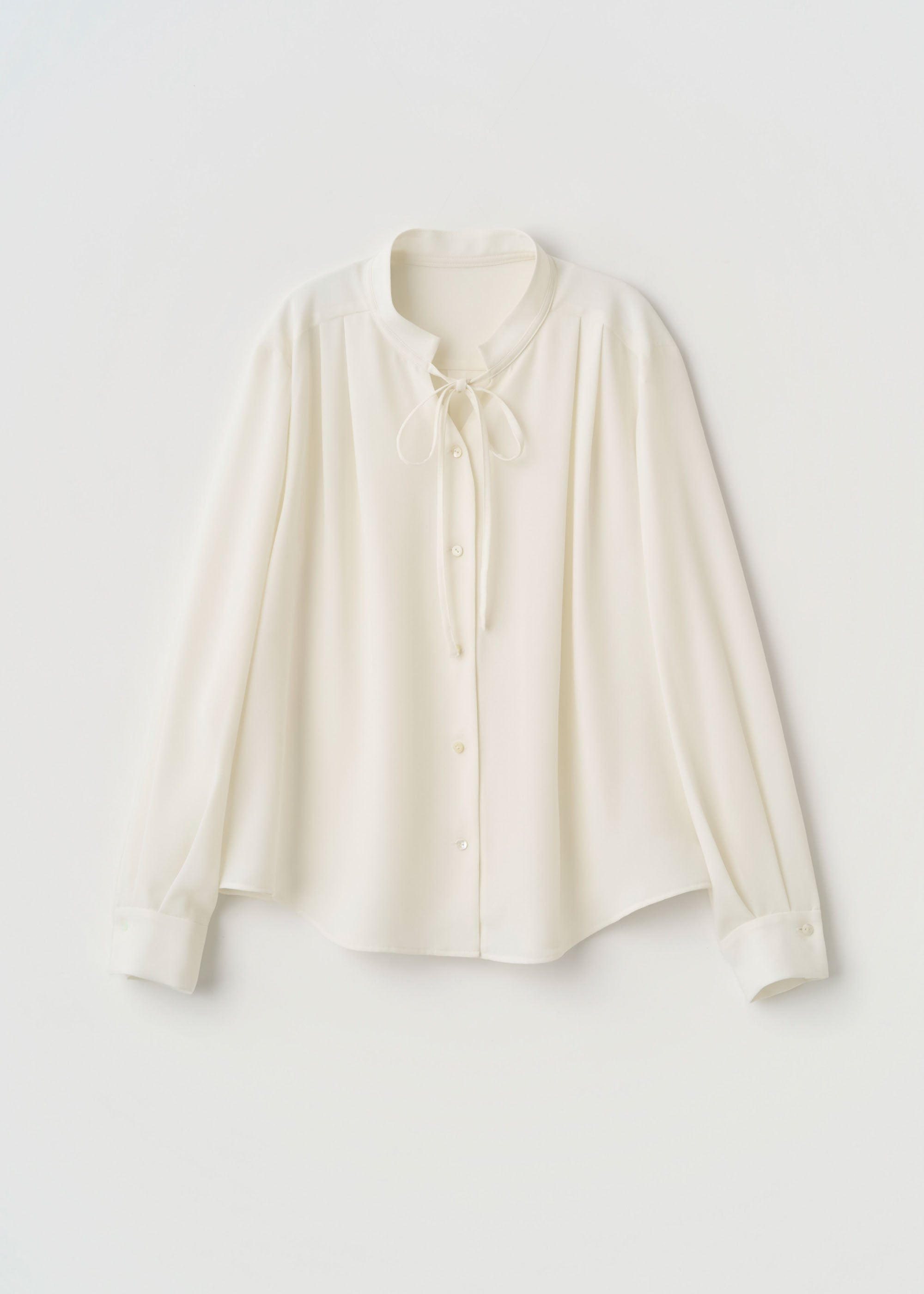 エアリージョーゼットリボンブラウス - SOÉJU online store｜上質な