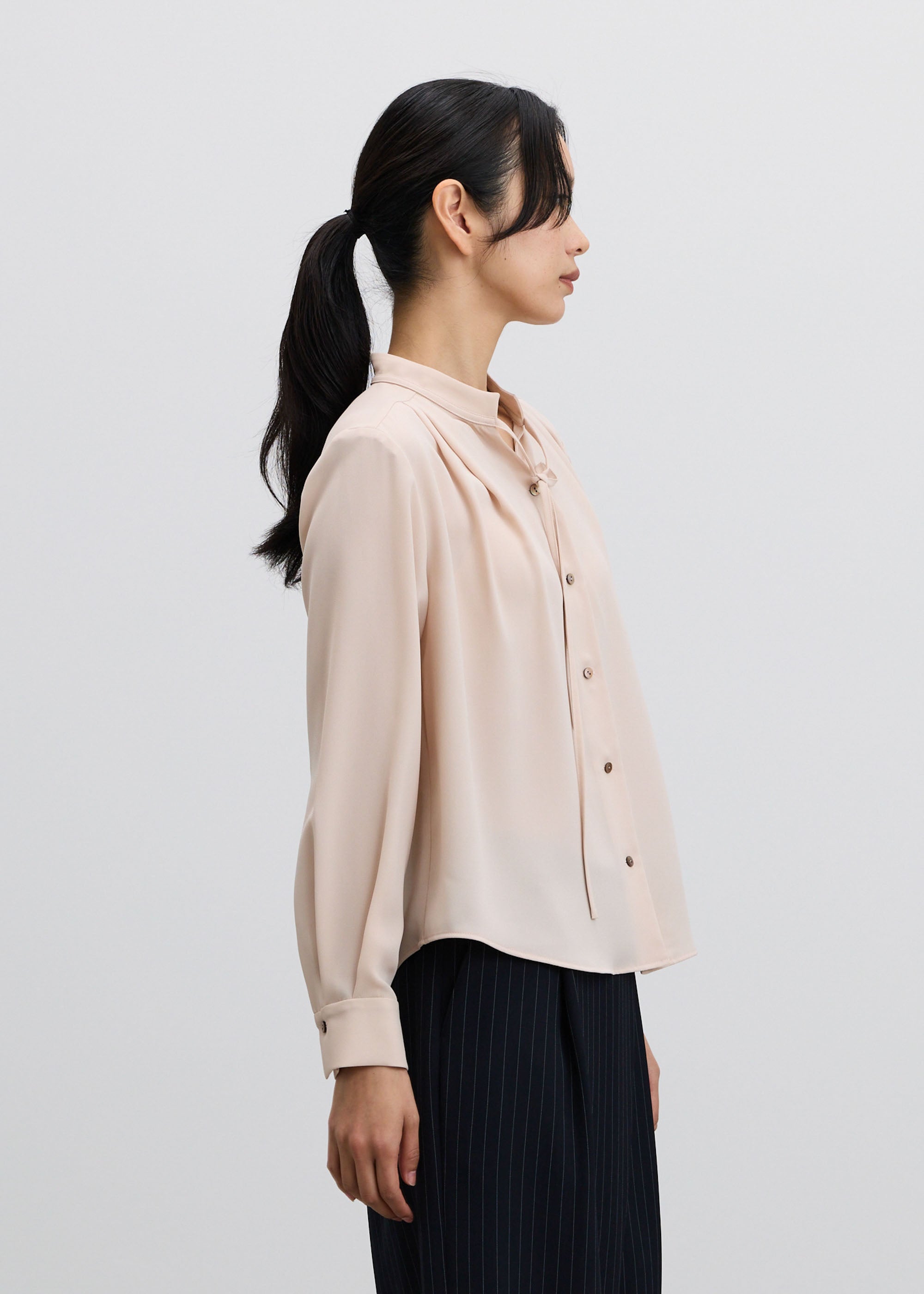 エアリージョーゼットリボンブラウス - SOÉJU online store｜上質な