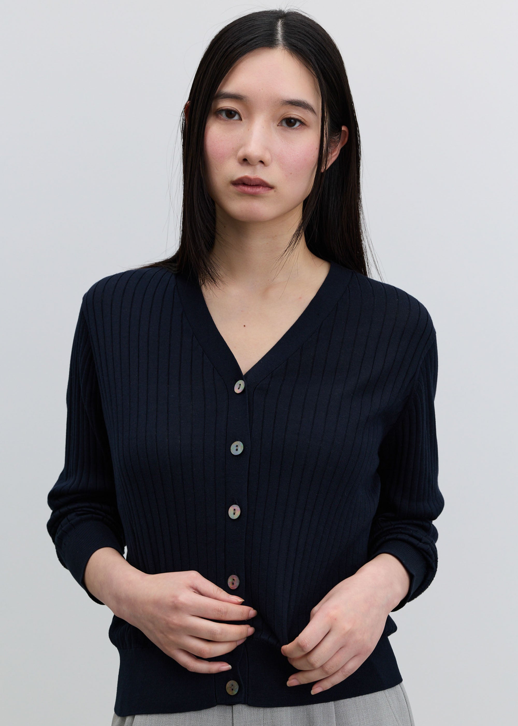 シルクワイドリブVネックカーディガン - SOÉJU online store｜上質な