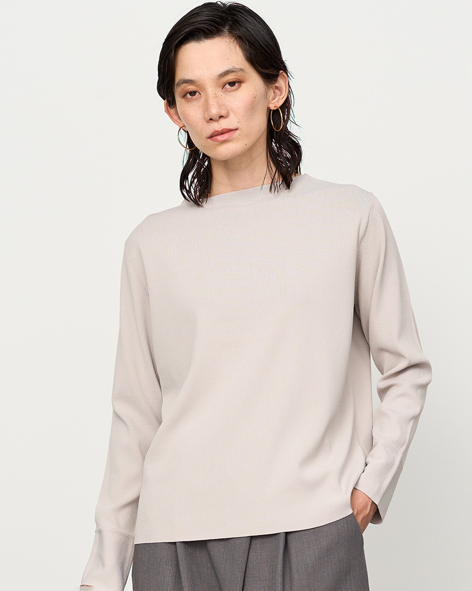 クルーネックニットプルオーバー - SOÉJU online store｜上質な大人の