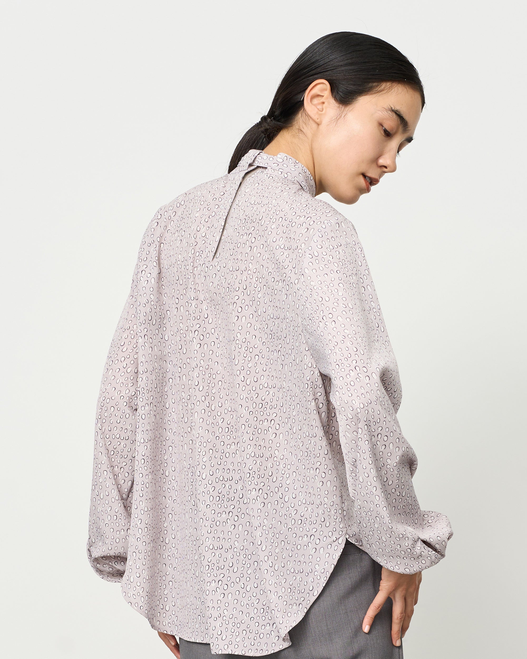 レオパード柄ボウタイブラウス - SOÉJU online store｜上質な大人の