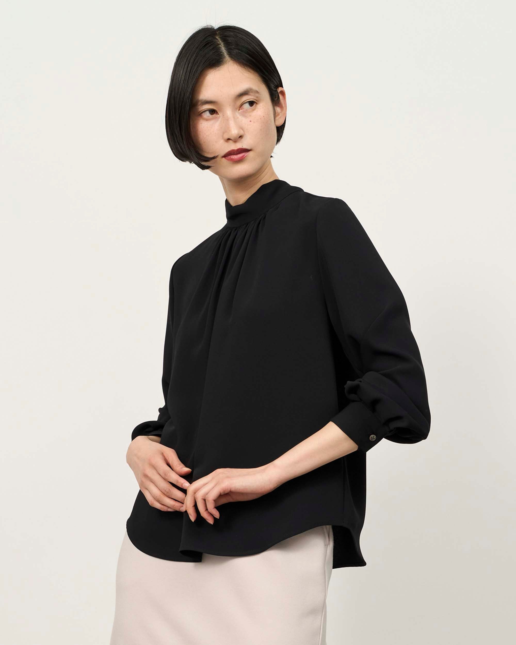 サテンバックリボンロングスリーブブラウス - SOÉJU online store