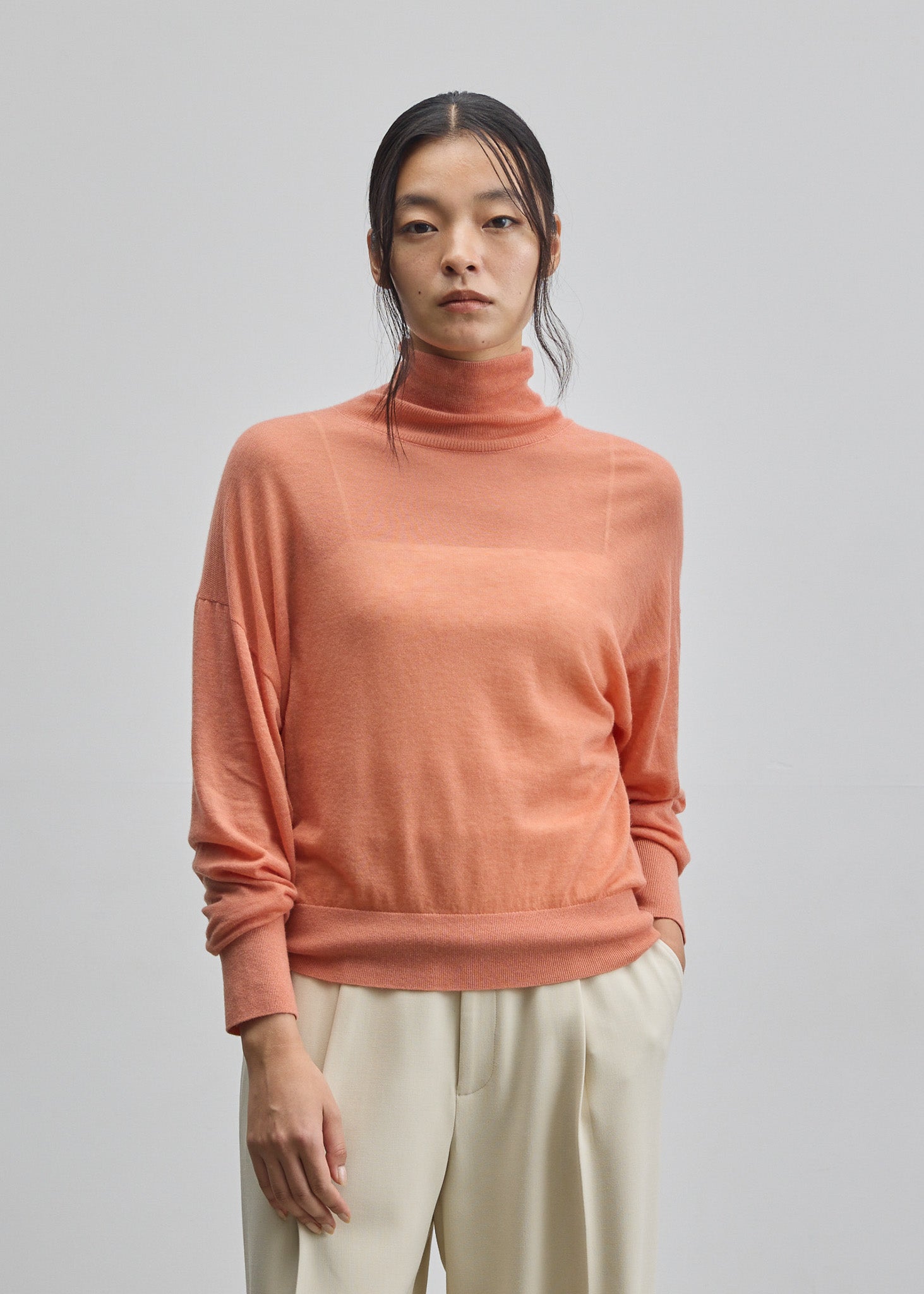 ドルマンスリーブエアリーニット - SOÉJU online store｜上質な大人の