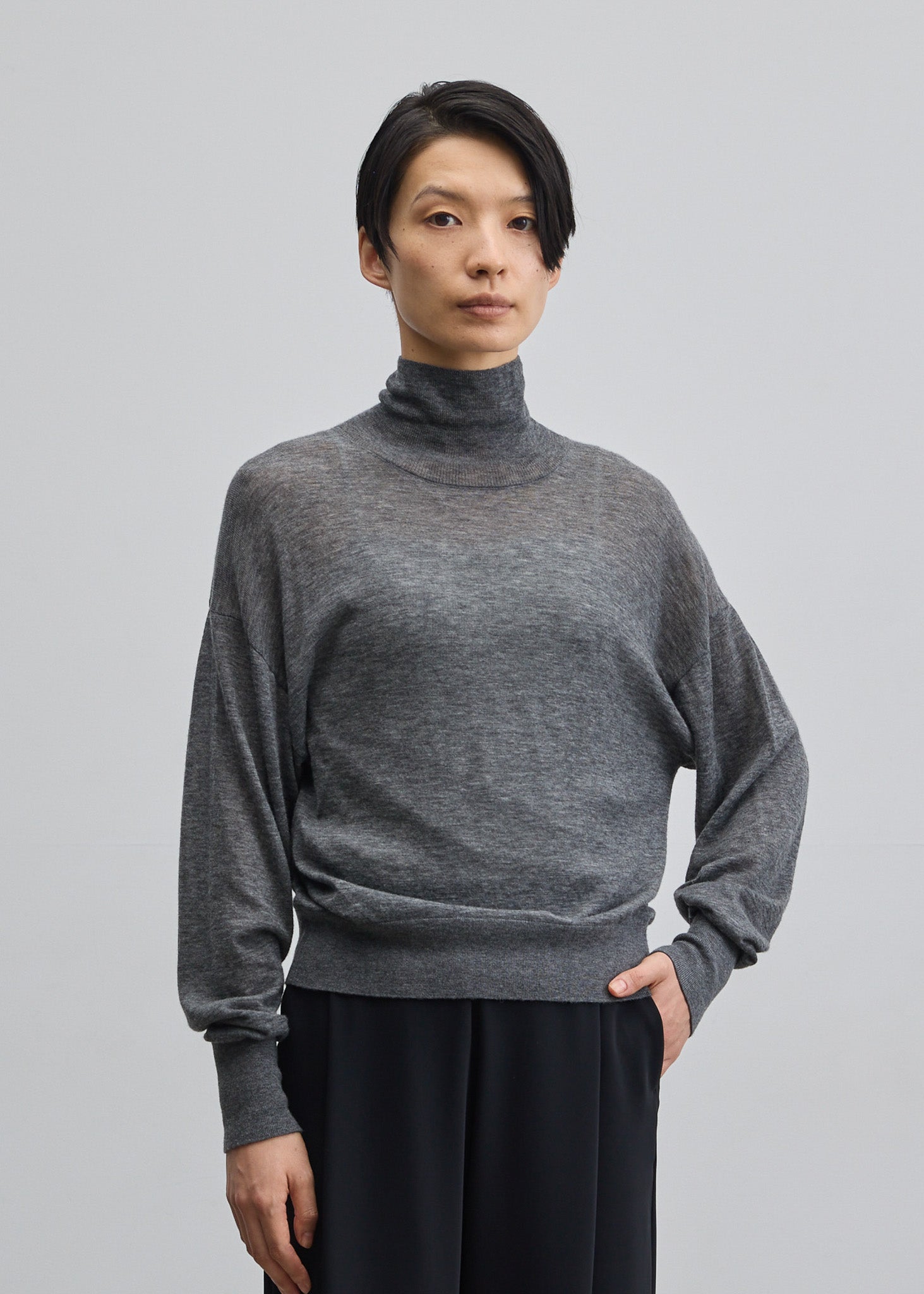 ドルマンスリーブエアリーニット - SOÉJU online store｜上質な大人の