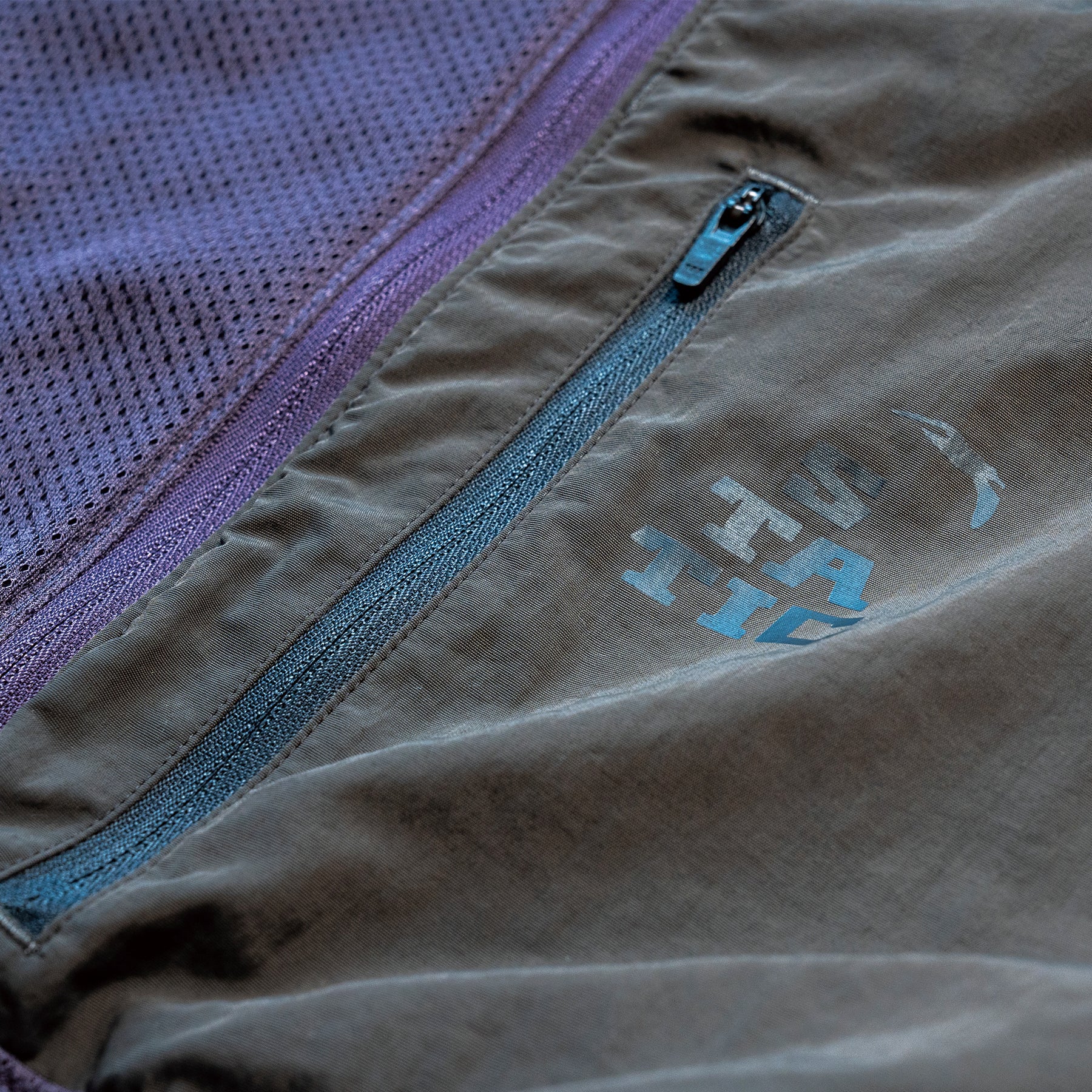 STATIC / ADRIFT HALF ZIP HOODY | STATICBLOOM ONLINE STORE