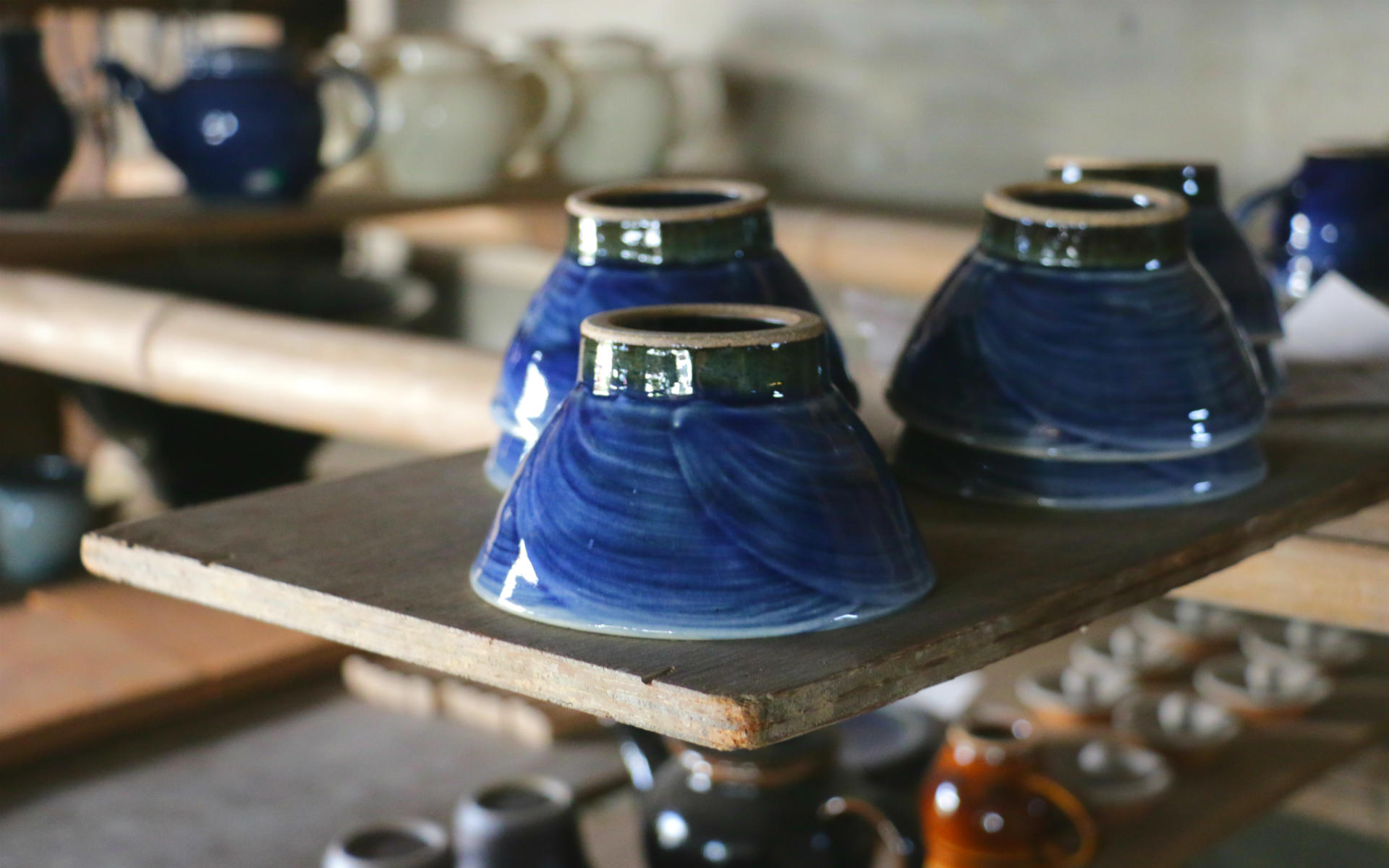 はじめて買う「出西窯」5つの楽しみ方。作り手と会話して選ぶ楽しさを