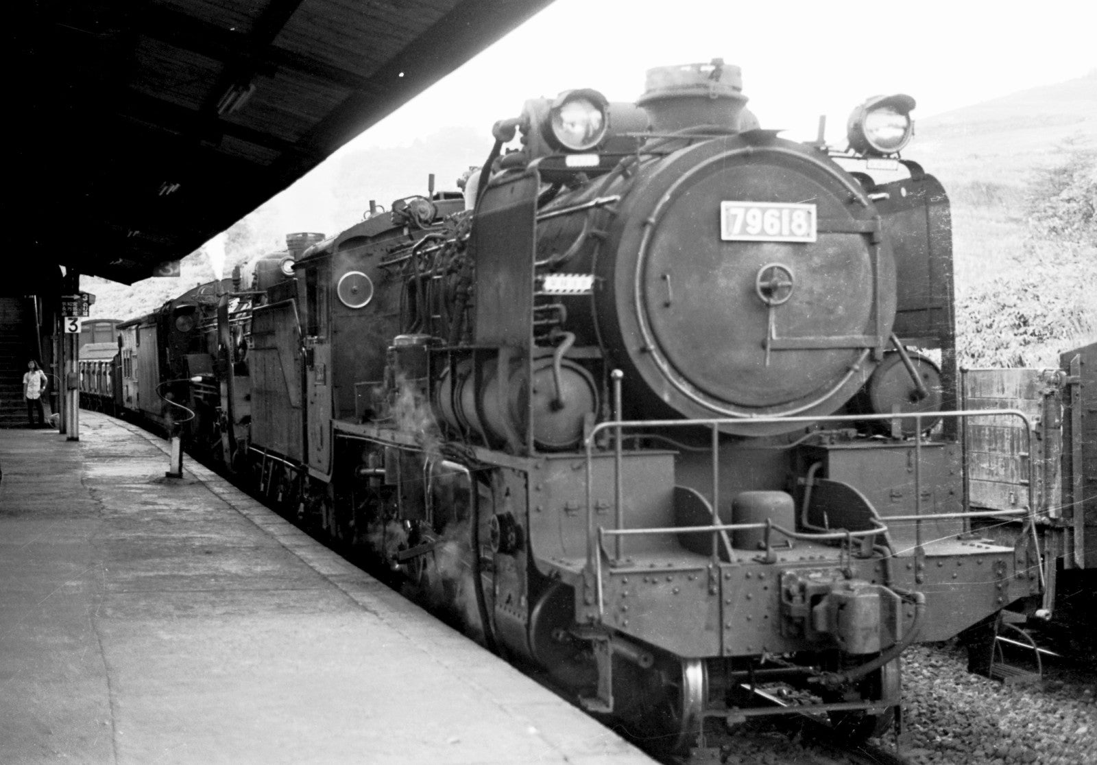 蒸気機関車の橋の写真 D51形重連 1971.￼ 4.￼ 20 蒸気機関車の橋の