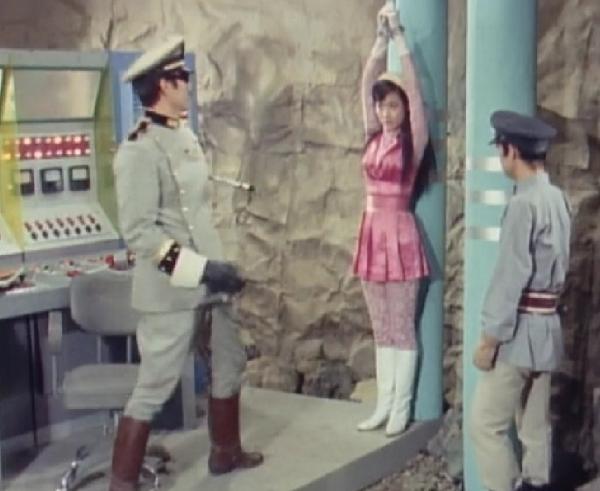 アカネ隊員のベージュ | 神宮寺真琴のつぶやき