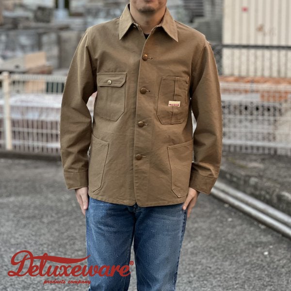 スタイリッシュで動き易いカタチに特化したワーク素材のショート