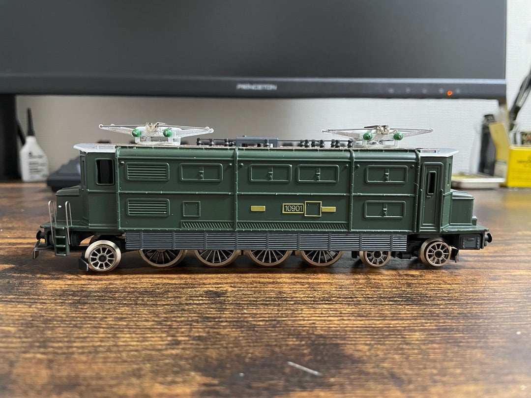 全然違うじゃないか！？(HAG Nr.141 SBB Ae 4/7 10901) | ツォイスの庭