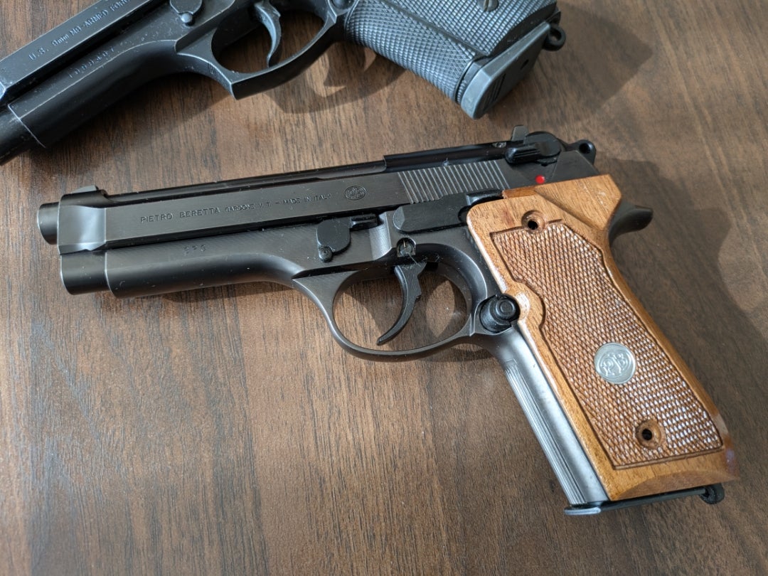 ベレッタ92SB』by 鈴木製作所」の巻 | 極楽人ブルーサンダーの「超！極