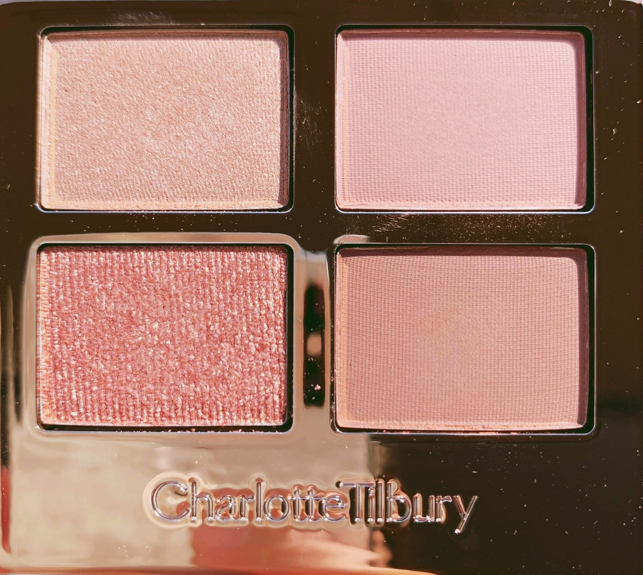 ホリデー限定】シャーロットティルブリーCharlotte Tilbury☆世界中の