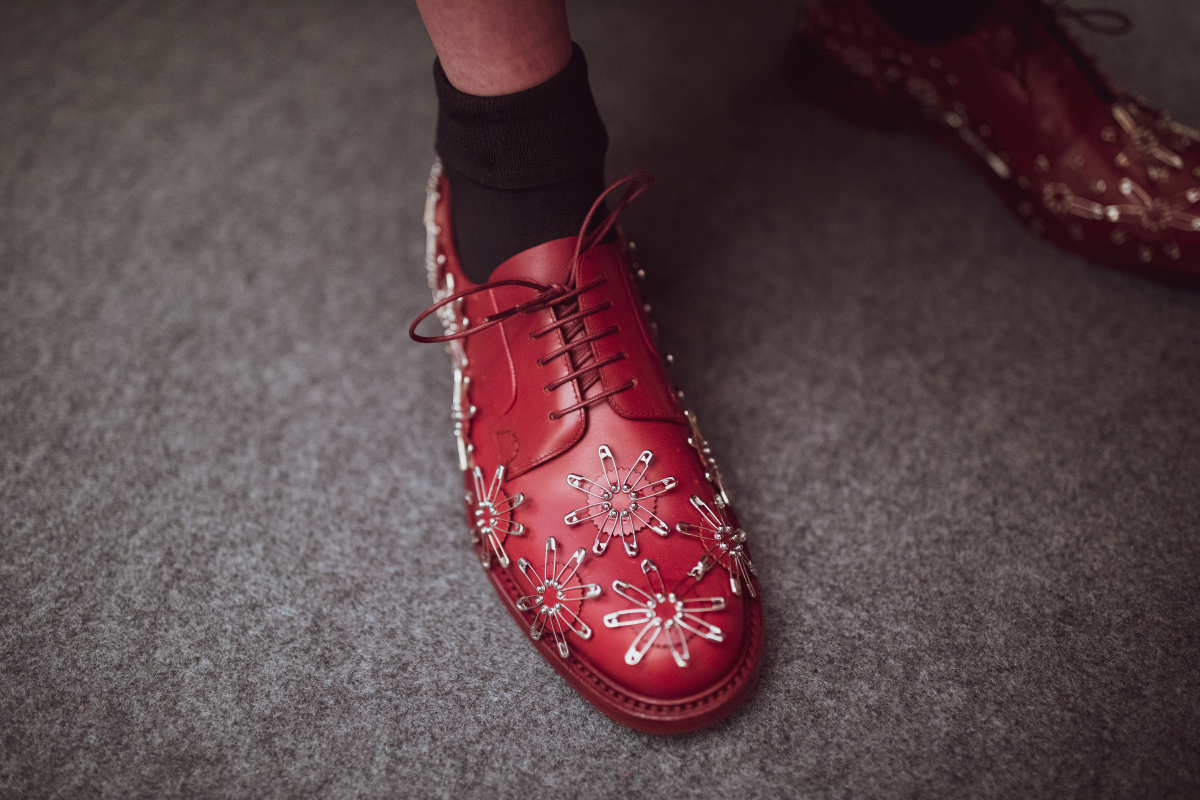 クラシカルシューズを再解釈！ チャーチとノワール ケイ ニノミヤが