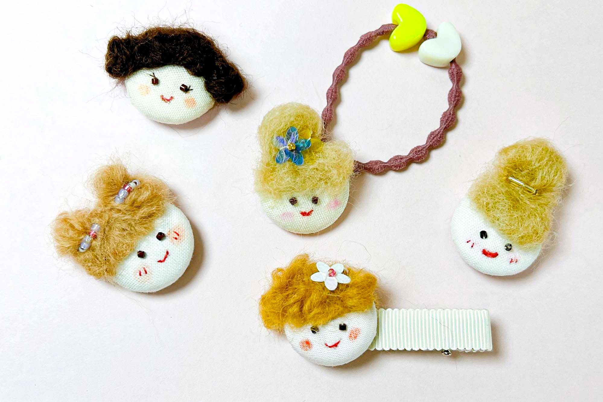 刺繍、ビーズ、羊毛フェルトで作る、くるみボタンの女の子 | croccha