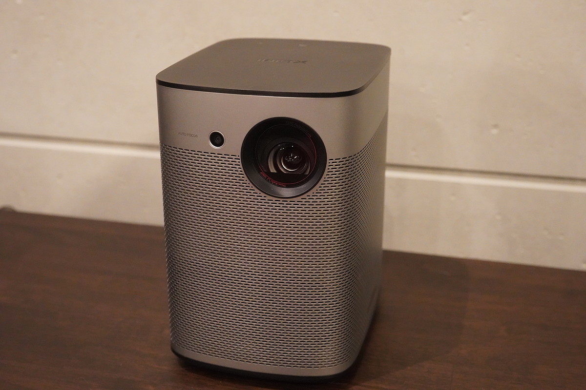 ポータブルプロジェクター「XGIMI Halo」で大画面スポーツ観戦に挑戦