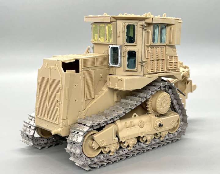 ブルドーザーといったらゴツイ履帯でしょ！【達人のプラモ術＜D9R装甲