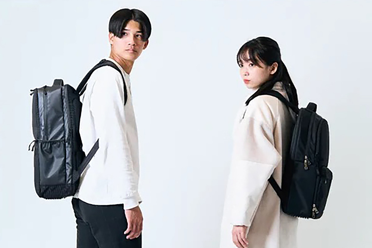 2階建て構造のリュックが実現する使い勝手の良さと収納力！シンプル