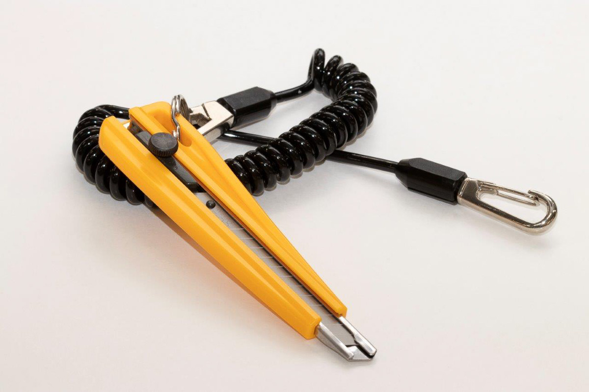 45年間販売されたオルファのロングセラーカッター「300型」が10年の時