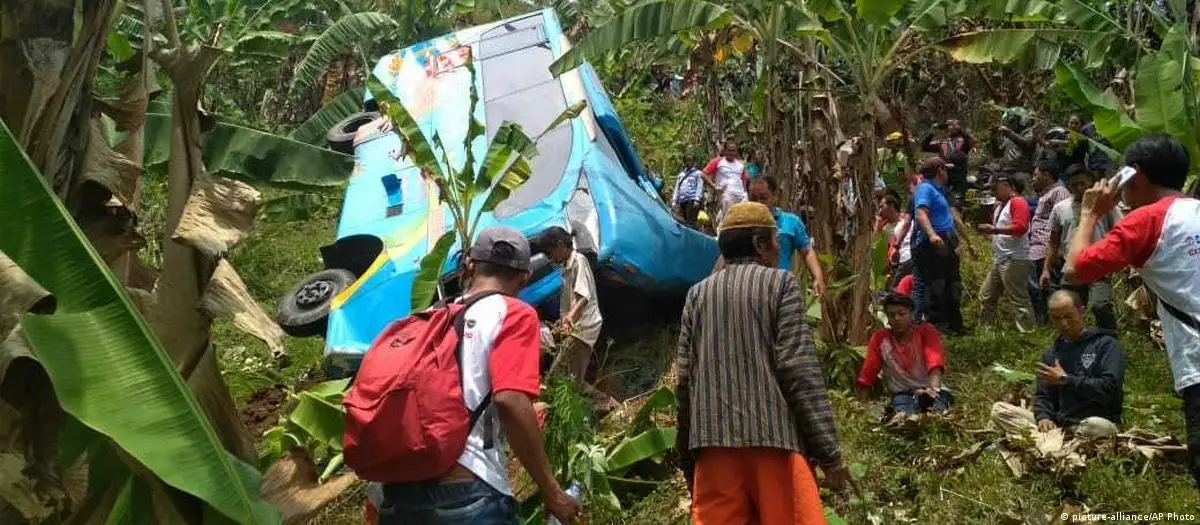 Indonesia bus plunges into ravine, killing 20