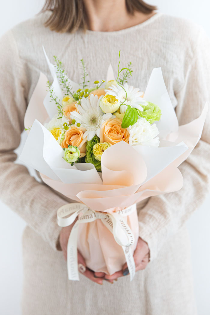 そのまま飾れるブーケ #1734 size:100 YEL｜HanaPrime（ハナプライム）