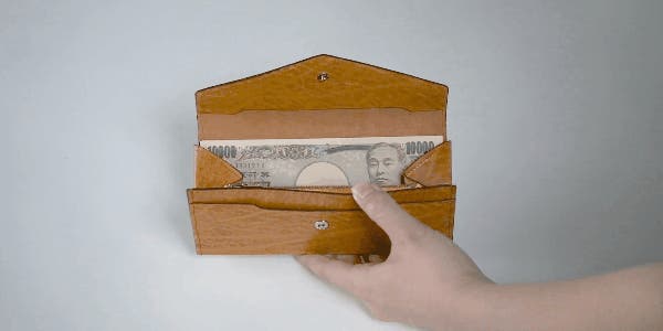 財布職人が最小の限界に挑んだフラップ財布「ルガトーレザーで作る極小