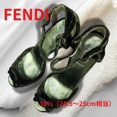 ルイヴィトン パドロック付黒パンプス37 高級感と履きやすさ兼ね備えた