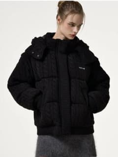 つ*し様 【公式完売品】THETOE SHARD KNIT DOWN ブラック - メルカリ