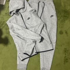 Nike テックフリース 上キッズのXL 下メンズのS グレー ukドリップ