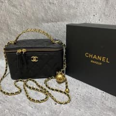 シャネルボールチェーンショルダーバニティバッグ ノベルティ - メルカリ