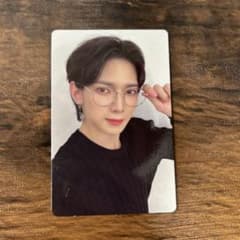 ATEEZ ヨサン トレカ US限定 hello82 メガネ - メルカリ