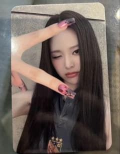 izna イズナ ジミン N/a サノク 事前収録 限定 第二週 トレカ - メルカリ