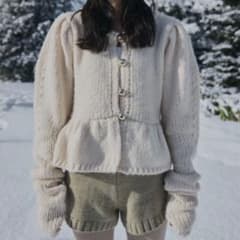 Andequal gold button puff sleeve knit - メルカリ