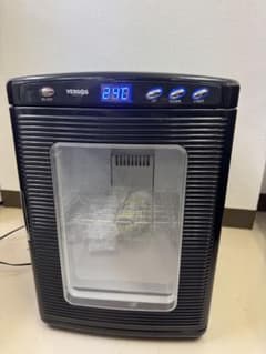 VERSOS 25L冷温庫 VS-404WH/BK - メルカリ