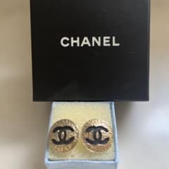 ユェンユェン様専用 CHANELノベルティ ピアス - メルカリ