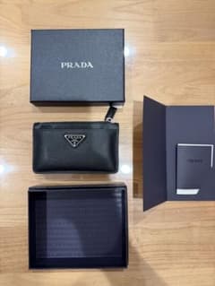 PRADA サフィアーノトライアングルカードケース ウォレット2MC084