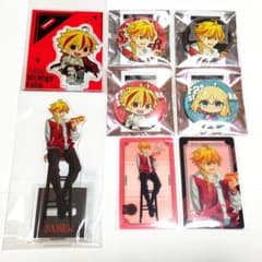8点 Fate strange Fake cafe セイバー アクスタ 缶バッジ - メルカリ