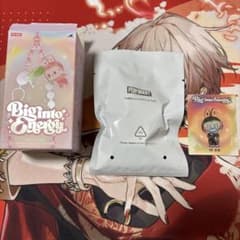 ラブブ Big into Energy フォンチャーム シークレット - メルカリ