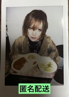 Royz 智也 チェキ18 | Shop at Mercari from Japan! | Buyee
