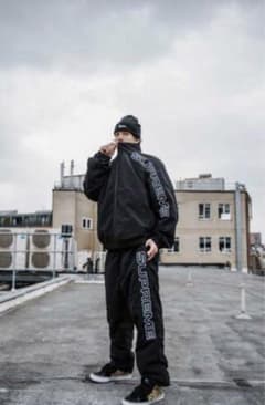 supreme 17ss split track jacket セットアップ - メルカリ
